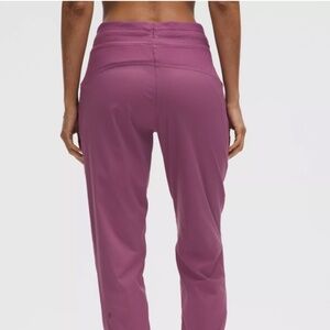 LULULEMON PANTS SIZE 6